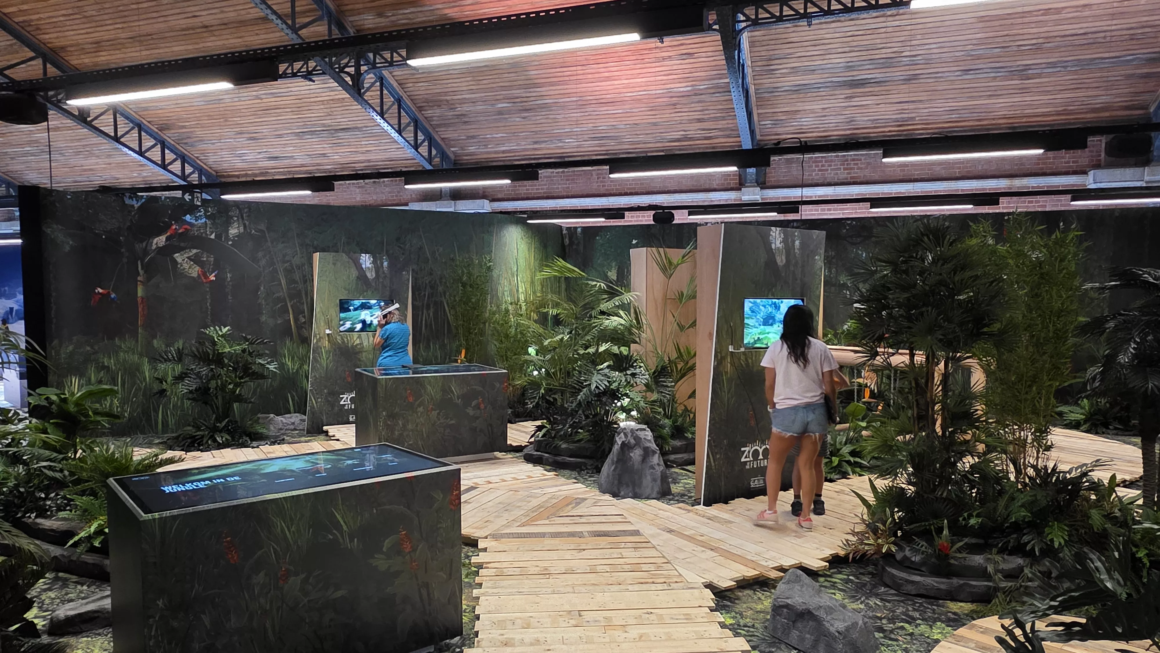 zoo of the future - jungle