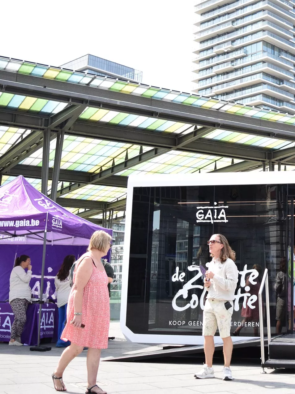 The GAIA Ziekste Collectie pavilion on the seafront in Ostend, styled as a designer pet store